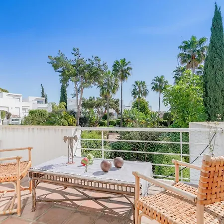 Oleholidays Guadalmina Golf Plaza Casa vacanze *