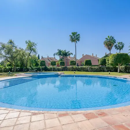 別荘 Oleholidays Guadalmina Golf Plaza マルベーリャ